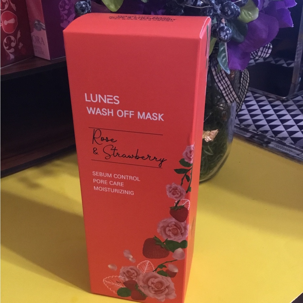 Korean skin care: Rose & Strawberry Wash Off Mask - Orange